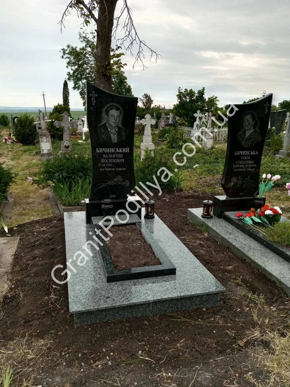 Подвійний пам'ятник з граніту - Кам'янець-Подільський | GranitPodillya